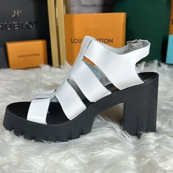 New white and black wedges - Picture 4 of 8